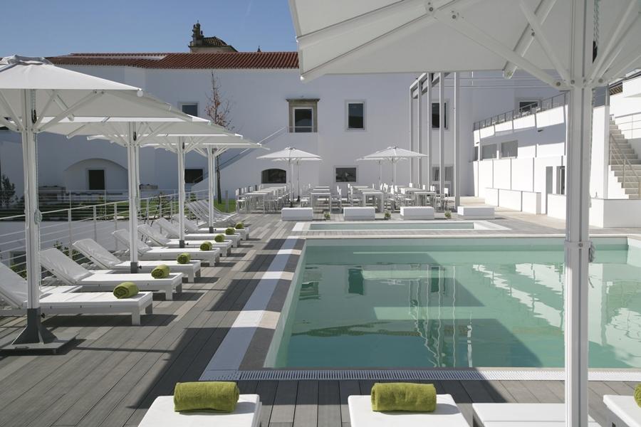 Hotel M'Ar De Ar Aqueduto Évora Exteriér fotografie The pool at the hotel